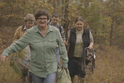 Sisters Donna Janssen and Luanne Lewis