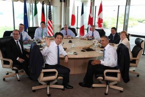 World leaders seated around FSC certified roundtable at G7 Japan Summit 2016